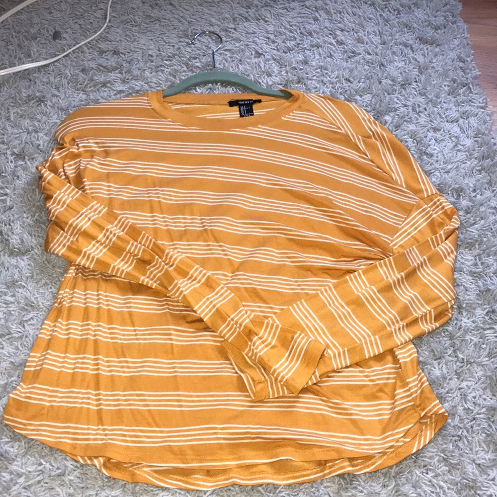 Light long sleeve tee